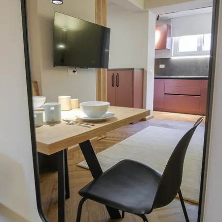 Apartman M16 *