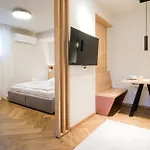 M16 Apartmán *