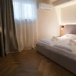 M16 Apartmán *